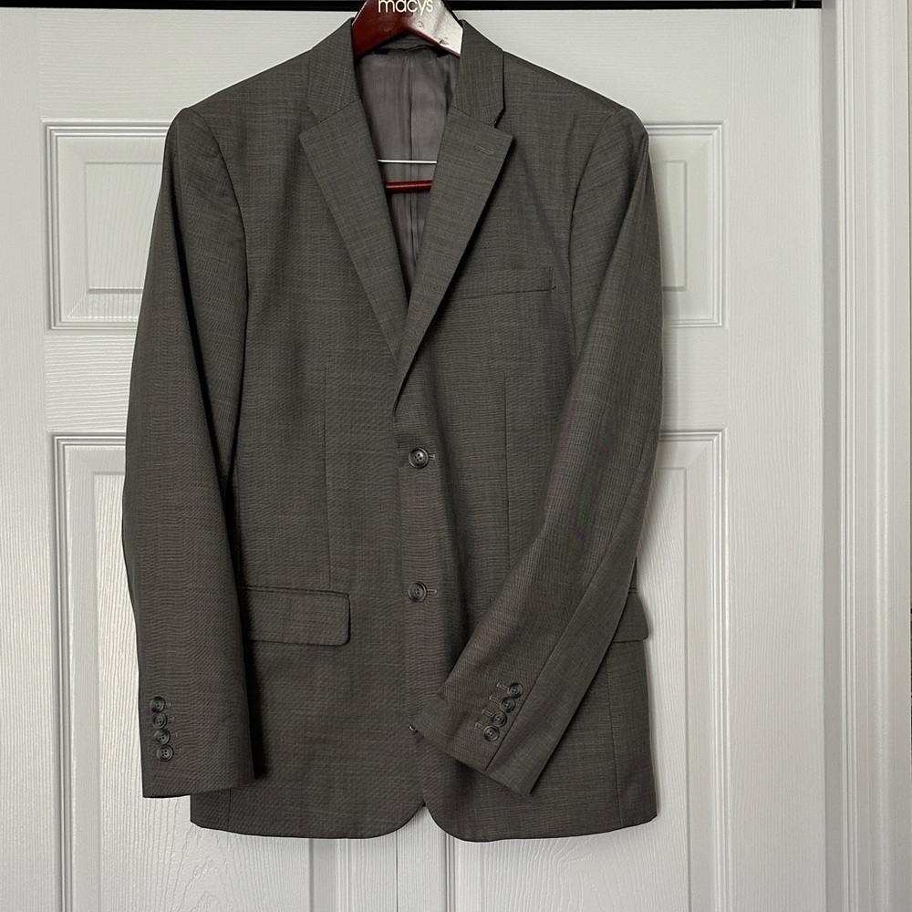 Perry Ellis Charcoal Men's Suit - coat 38R, pants w32 x l30